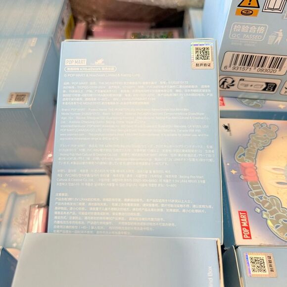 Pop Mart The Monsters Labubu Big Into Energy Crystal Ball - Serenity (Open box) - Picture 2 of 4